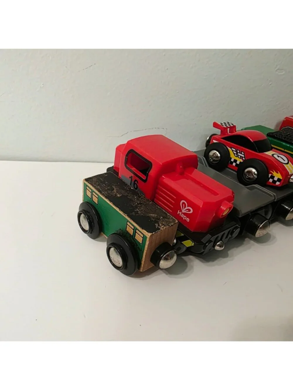 9 Mix Maison Joseph Battat Hape Magnetic Wooden Plastic Train Cars